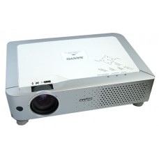 Sanyo PLC-XU70 LCD Projector With 1932 Lamp Time Hours