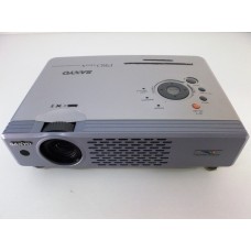 Sanyo PROxtraX PLC-XU41 LCD Projector With 7692 Lamp Hours Used