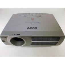 Sanyo PLC-SE15 LCD Projector With 1013 Lamp Hours Used