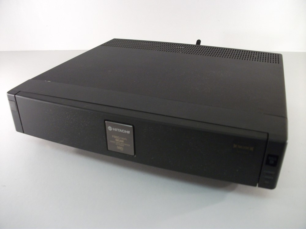 Hitachi VTF860E VHS Video Tape Recorder